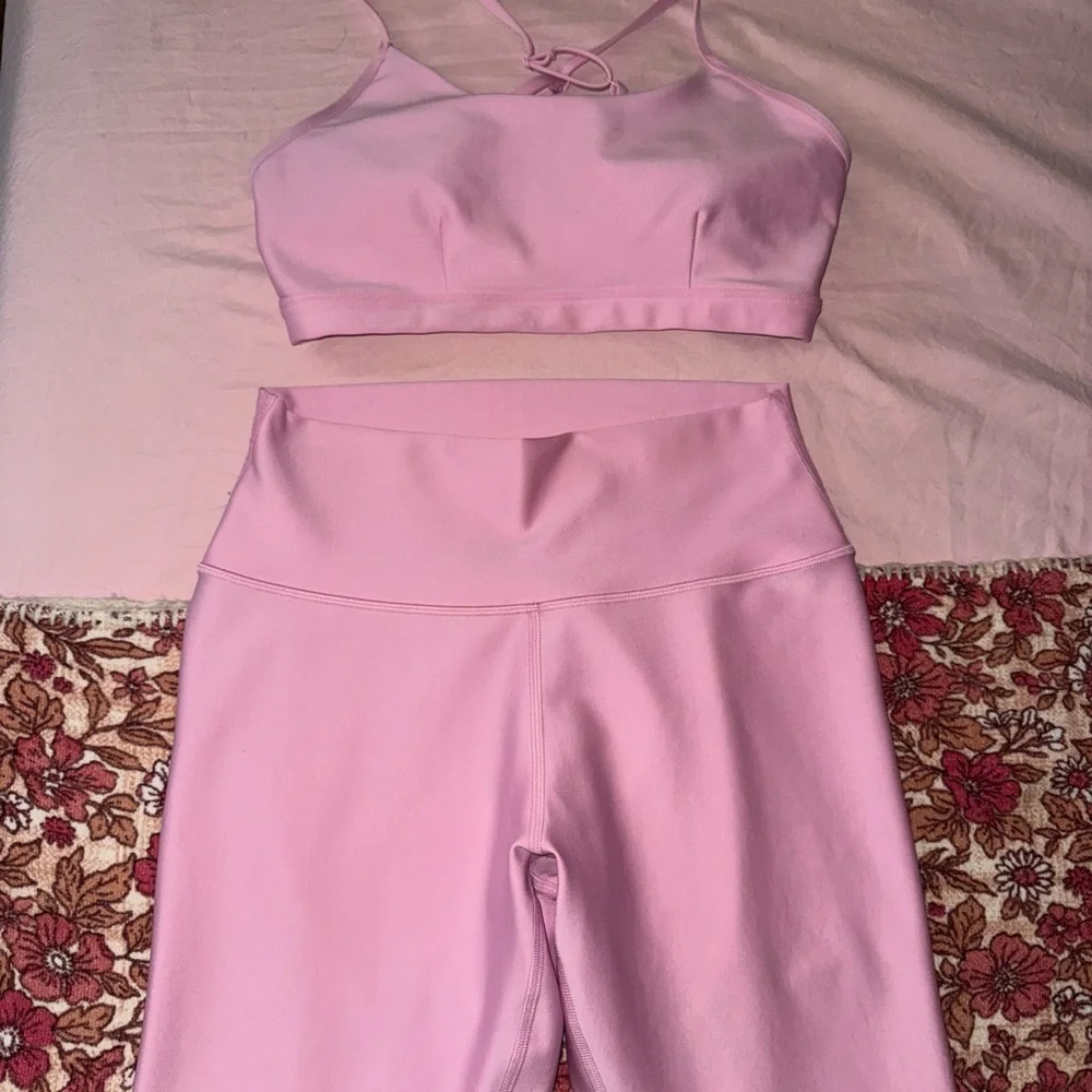 ALO Yoga Pink Set - Picture 1 of 5